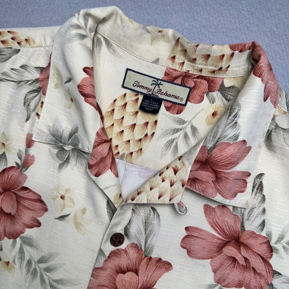 Tommy Bahama Button Up Shirt Mens Large Cream Silk Pineapple Floral Camp